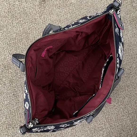 🔥🎉 HP!🔥🎉Vera Bradley Midtown Small Tote Midnight Floral Lockable Women's Bag - Picture 5 of 9